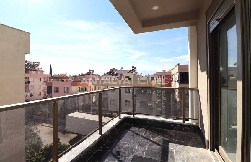 Antalya'da Ulaşım ve Olanaklara Yakın Daire 19