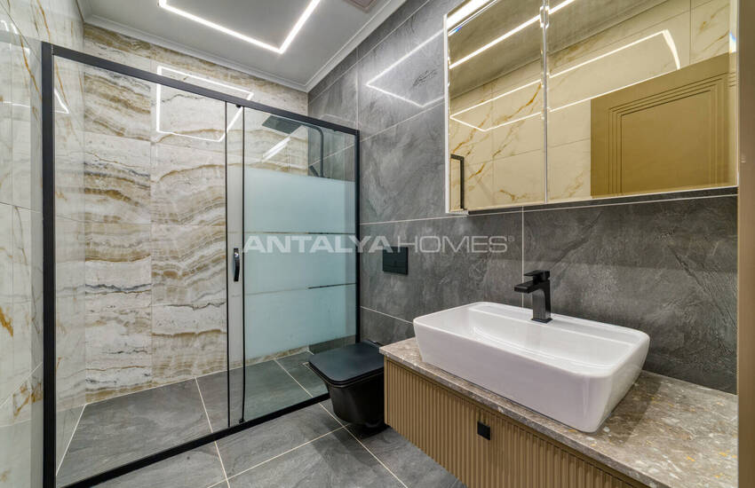 Elegant Villas with Pool and Sauna in Alanya 32