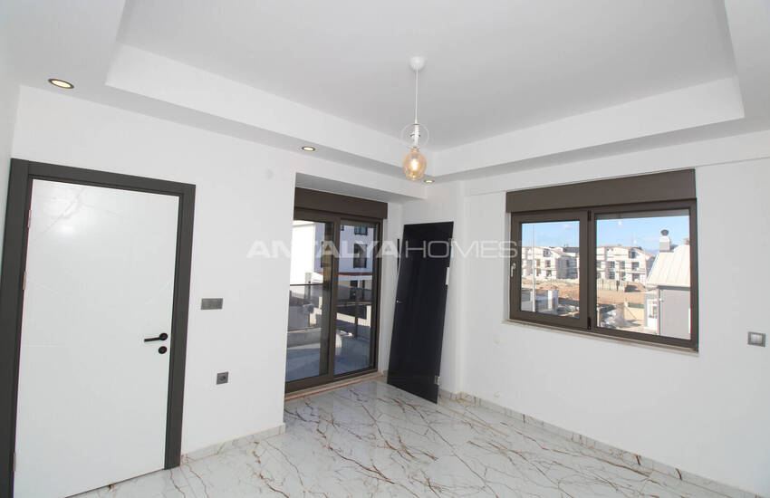 Полудом с 4 спальнями, бассейном и садом в Белеке 26