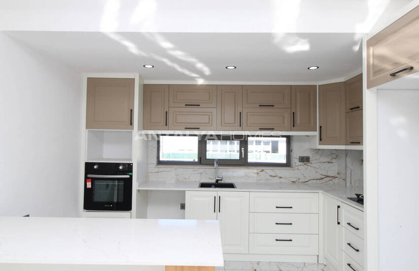 Полудом с 4 спальнями, бассейном и садом в Белеке 18