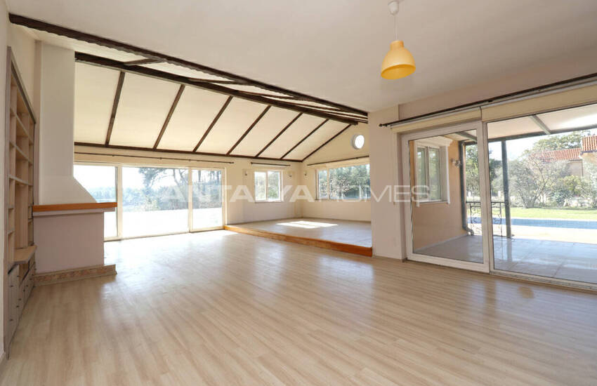 Detached House with Forest Views in Antalya Kepez 17