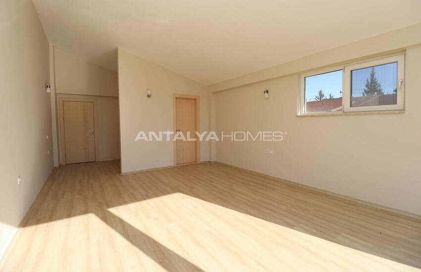 Detached House with Forest Views in Antalya Kepez 35