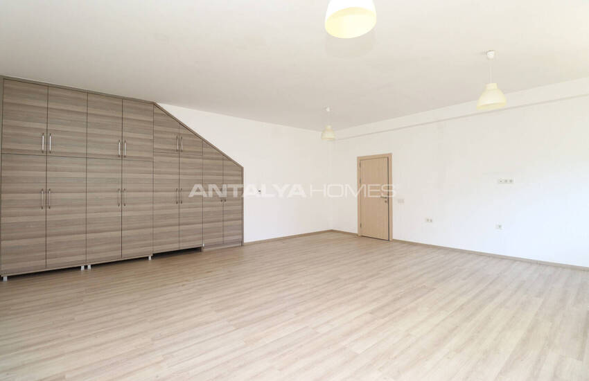 Detached House with Forest Views in Antalya Kepez 39