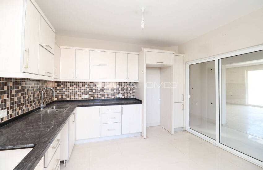 Detached House with Forest Views in Antalya Kepez 45