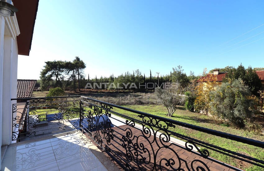 Detached House with Forest Views in Antalya Kepez 50