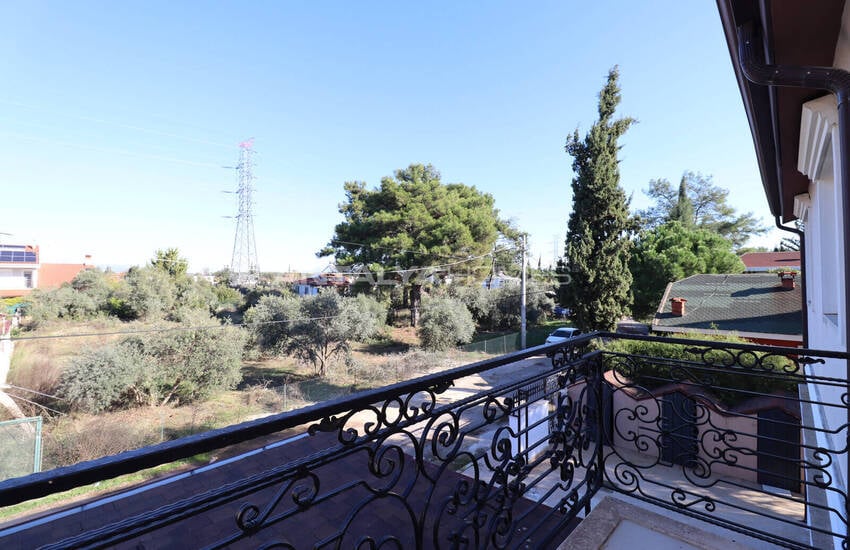 Detached House with Forest Views in Antalya Kepez 53
