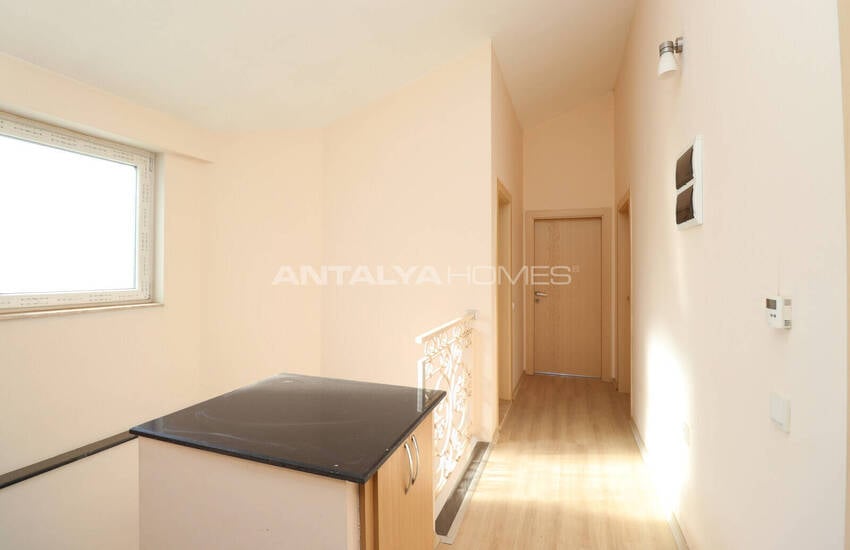 Detached House with Forest Views in Antalya Kepez 54