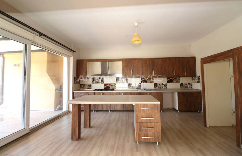 Detached House with Forest Views in Antalya Kepez 20