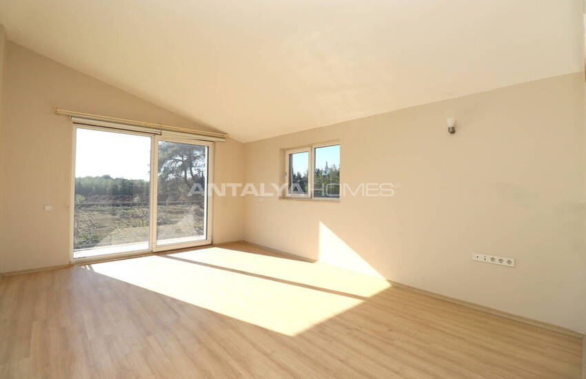 Detached House with Forest Views in Antalya Kepez 21