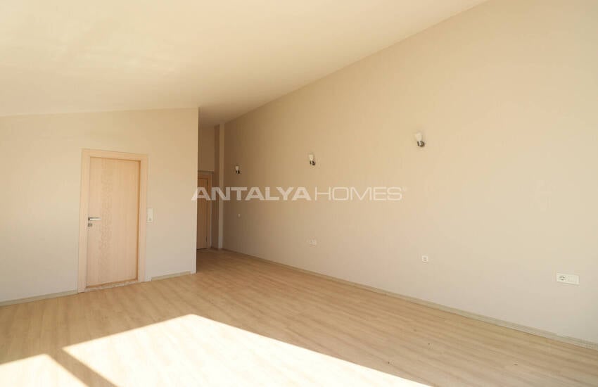 Detached House with Forest Views in Antalya Kepez 22
