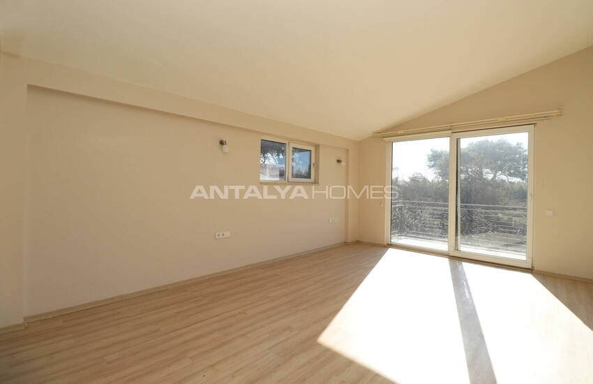 Detached House with Forest Views in Antalya Kepez 24