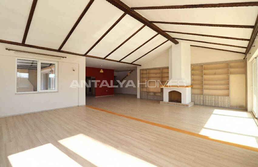 Detached House with Forest Views in Antalya Kepez 15