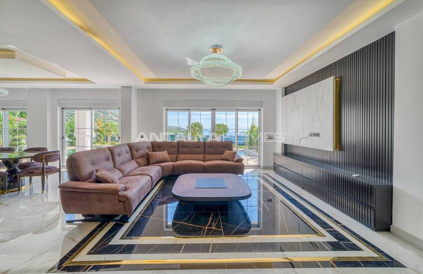 5-bedroom Triplex House with Pool in Alanya Antalya 17