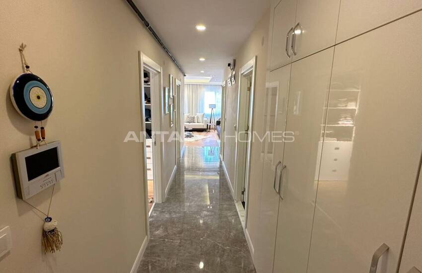 شقة دوبلكس من 3 غرف نوم مع تراس بالقرب من الشاطئ في كونيالتي 11