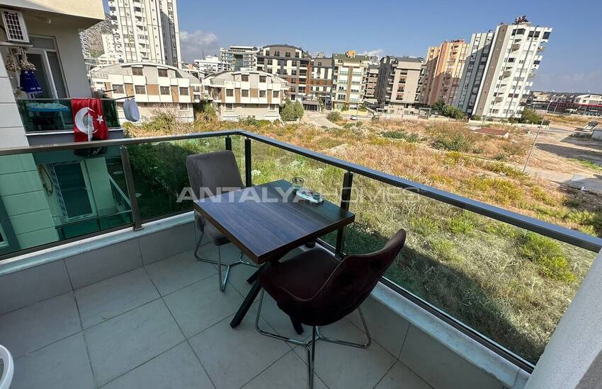 شقة دوبلكس من 3 غرف نوم مع تراس بالقرب من الشاطئ في كونيالتي 16