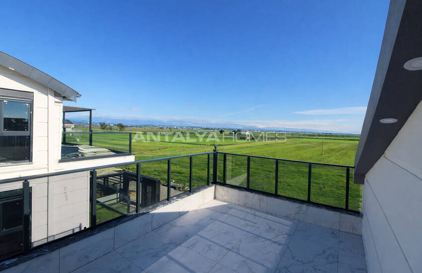 Antalya Belek'te Taş Kaplama Şık Müstakil Villa 35