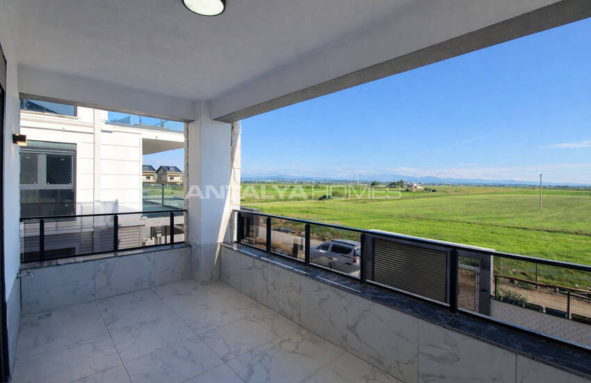 Antalya Belek'te Taş Kaplama Şık Müstakil Villa 38