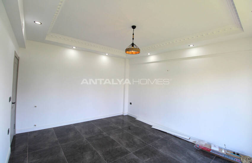 Antalya Belek'te Taş Kaplama Şık Müstakil Villa 20