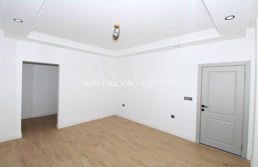 Antalya Belek'te Taş Kaplama Şık Müstakil Villa 21