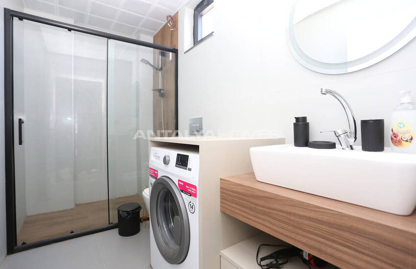 Building with High Rental Income Potential in Antalya Altintas 28