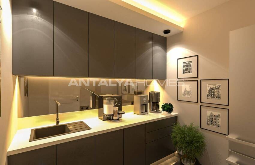 Alanya'da Merkezi Konuma Sahip İş Merkezinde Ticari Gayrimenkuller 21