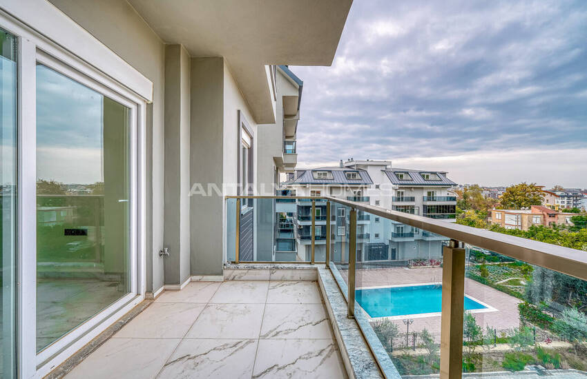 Квартира с видом на природу и город в Алании Оба 16