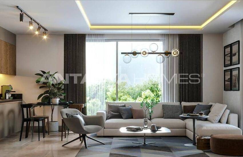 1 and 3-bedroom Flats in a Complex with Pool in Altıntaş 6