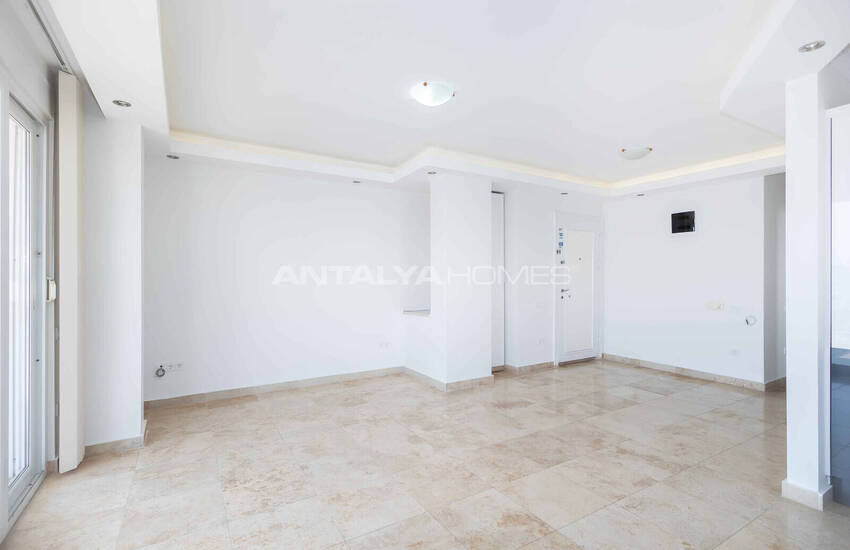 2-комнатная квартира в комплексе рядом с морем в Алании Чиккилли 12