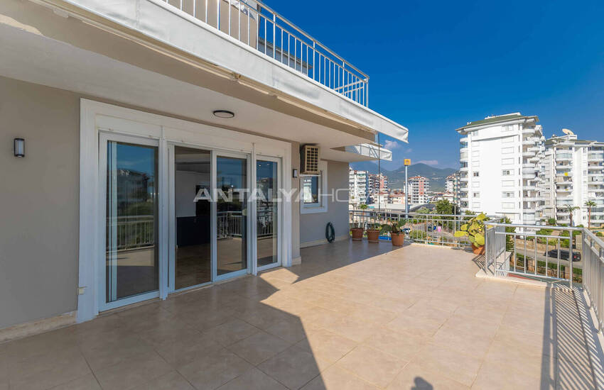 2-комнатная квартира в комплексе рядом с морем в Алании Чиккилли 28