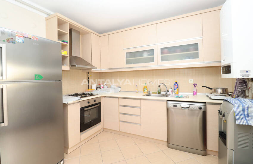 Rymlig Fastighet 400 M Från Havet I Antalya Konyaalti 8