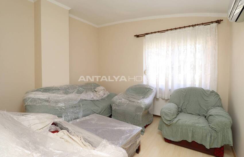 Rymlig Fastighet 400 M Från Havet I Antalya Konyaalti 26