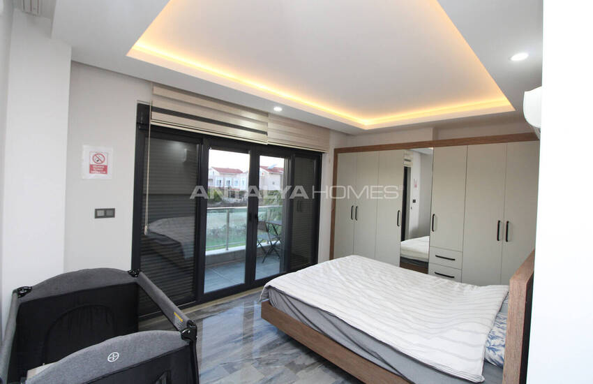 منزل من 4 غرف نوم مع ميزات عالية الجودة في أنطاليا كادري 23