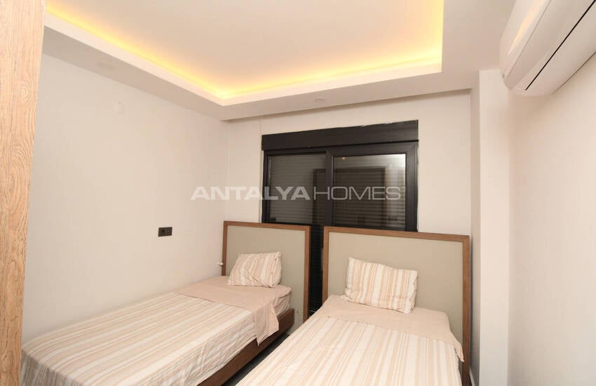 منزل من 4 غرف نوم مع ميزات عالية الجودة في أنطاليا كادري 25