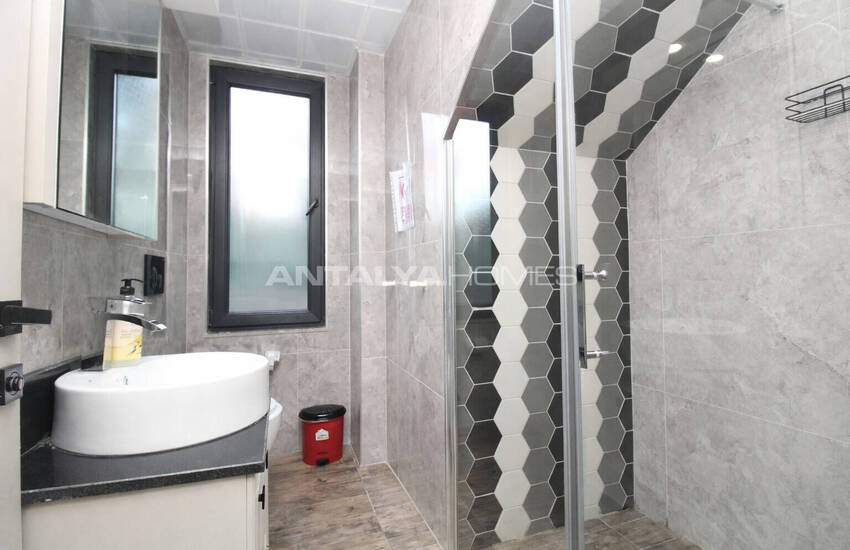 منزل من 4 غرف نوم مع ميزات عالية الجودة في أنطاليا كادري 30