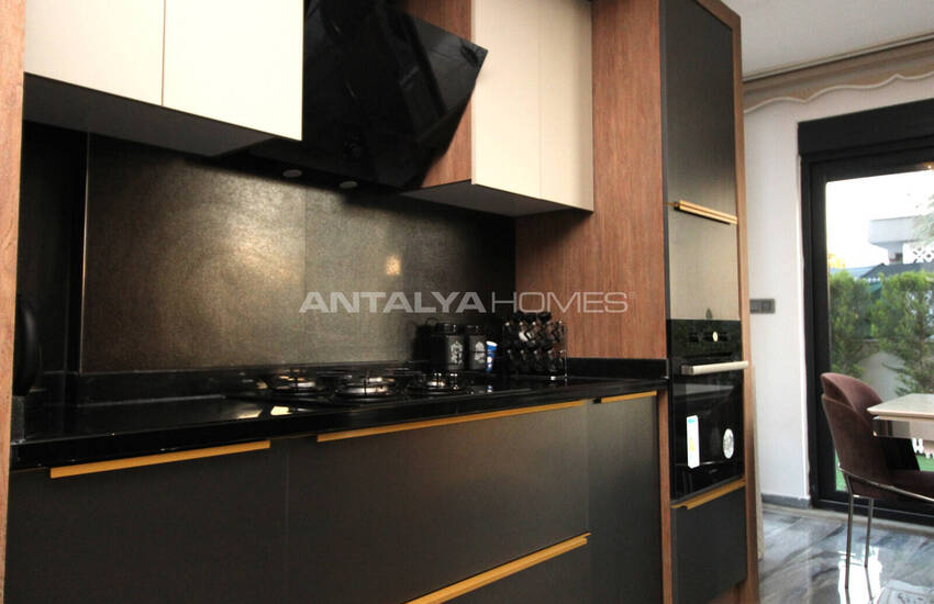منزل من 4 غرف نوم مع ميزات عالية الجودة في أنطاليا كادري 14
