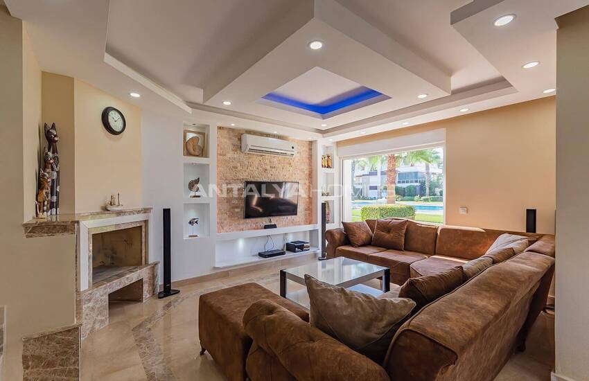 Elegant House in Complex with Private Marina in Antalya Kadriye 15