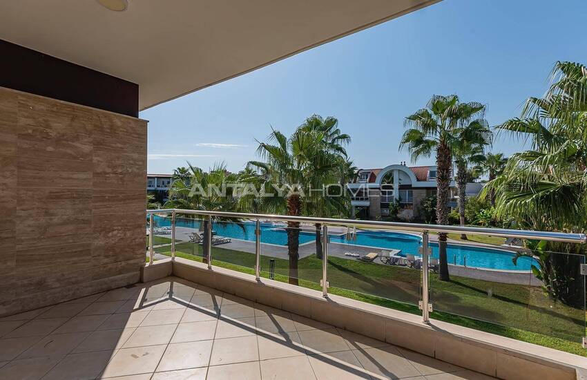 Elegant House in Complex with Private Marina in Antalya Kadriye 40