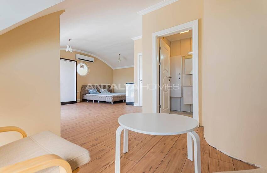 Elegant House in Complex with Private Marina in Antalya Kadriye 23