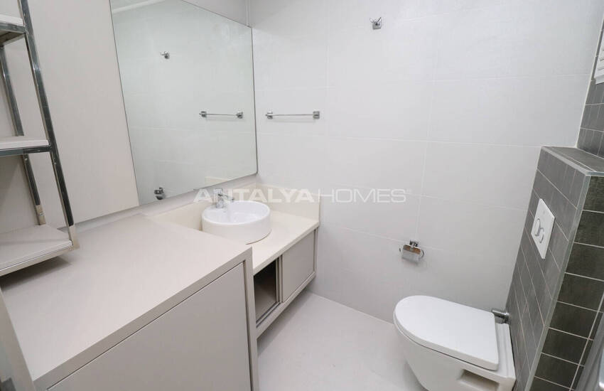 Property in a Complex with Private Beach Access in Antalya Kundu 20