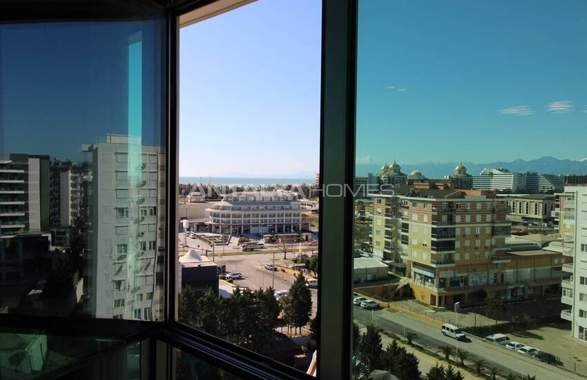 Property in a Complex with Private Beach Access in Antalya Kundu 31