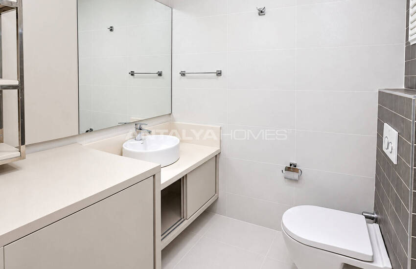Property in a Complex with Private Beach Access in Antalya Kundu 18