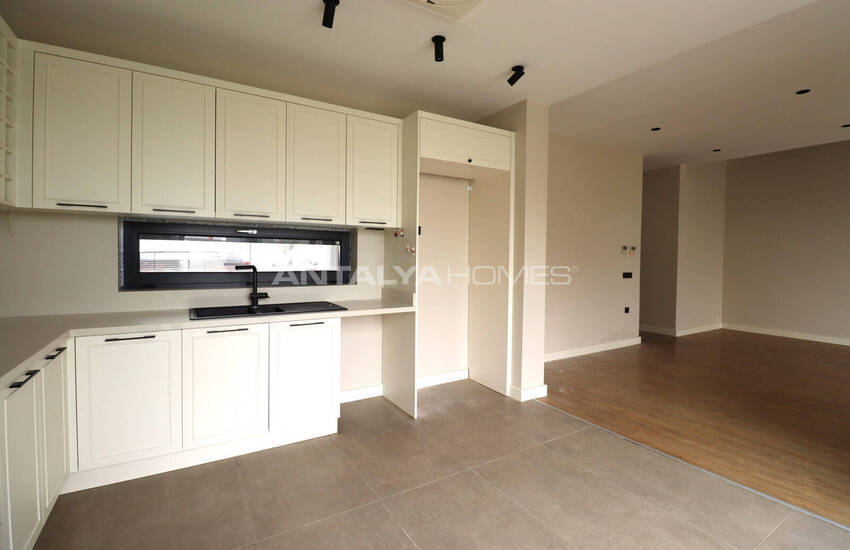 Woning Met 4 Slaapkamers, Zwembad En Tuin In Döşemealtı Antalya 17