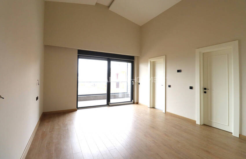 Woning Met 4 Slaapkamers, Zwembad En Tuin In Döşemealtı Antalya 18