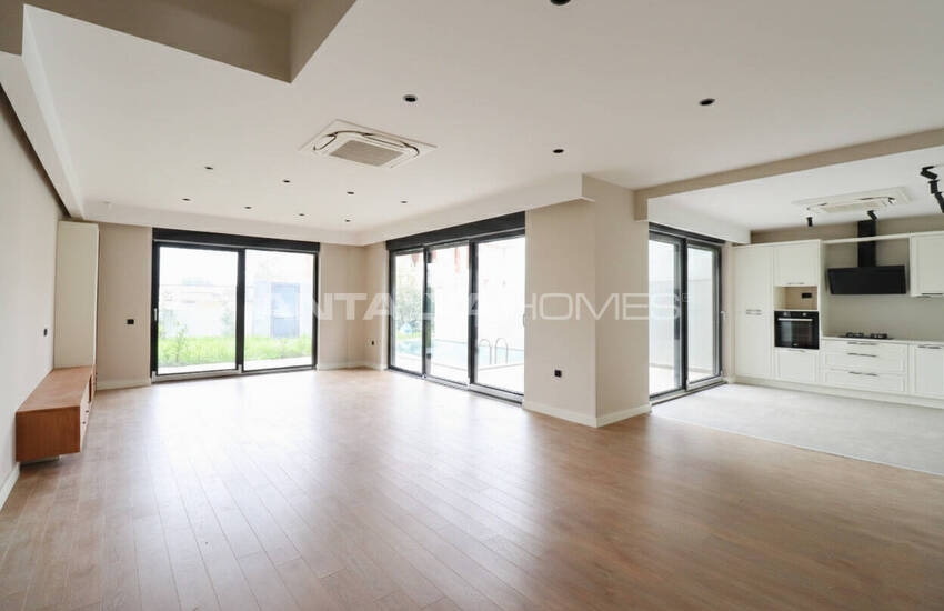 Woning Met 4 Slaapkamers, Zwembad En Tuin In Döşemealtı Antalya 13