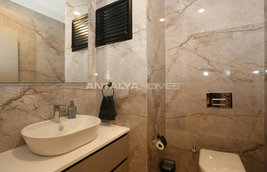 آپارتمان با منظره کوهستان در ویستا پریمیوم با استخر در کنییالتی 17