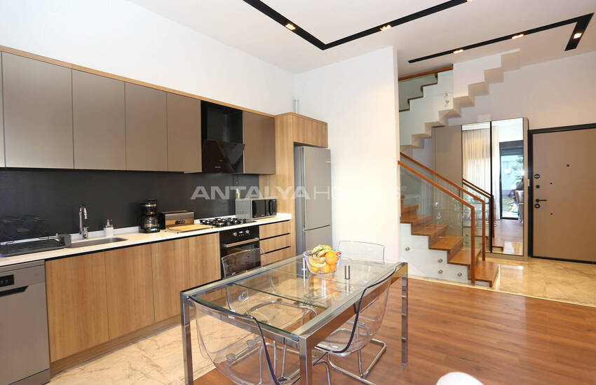 آپارتمان با منظره کوهستان در ویستا پریمیوم با استخر در کنییالتی 10