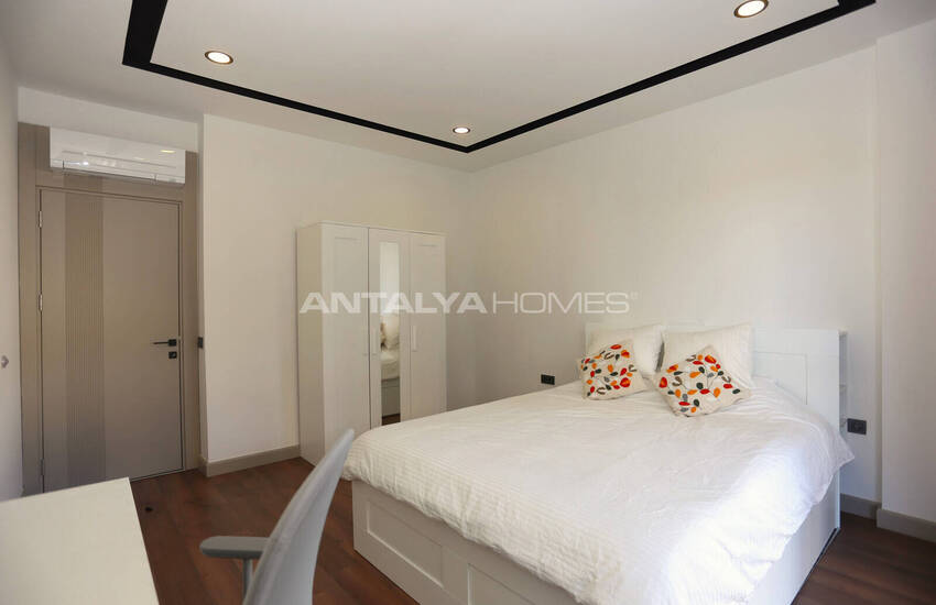 آپارتمان با منظره کوهستان در ویستا پریمیوم با استخر در کنییالتی 13