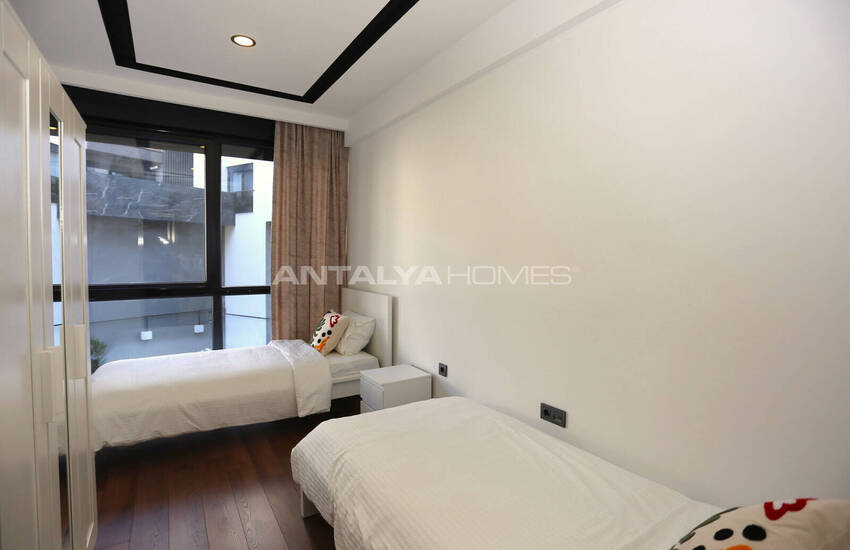 آپارتمان با منظره کوهستان در ویستا پریمیوم با استخر در کنییالتی 15