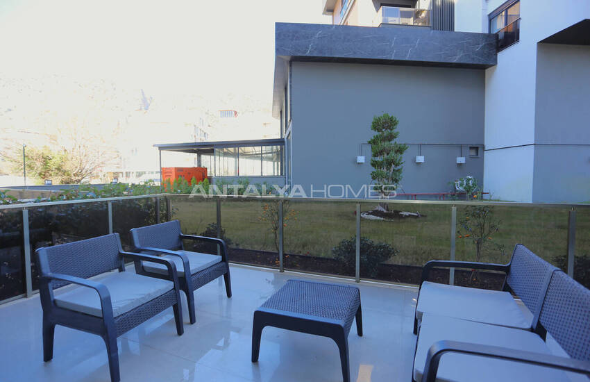 آپارتمان با منظره کوهستان در ویستا پریمیوم با استخر در کنییالتی 19