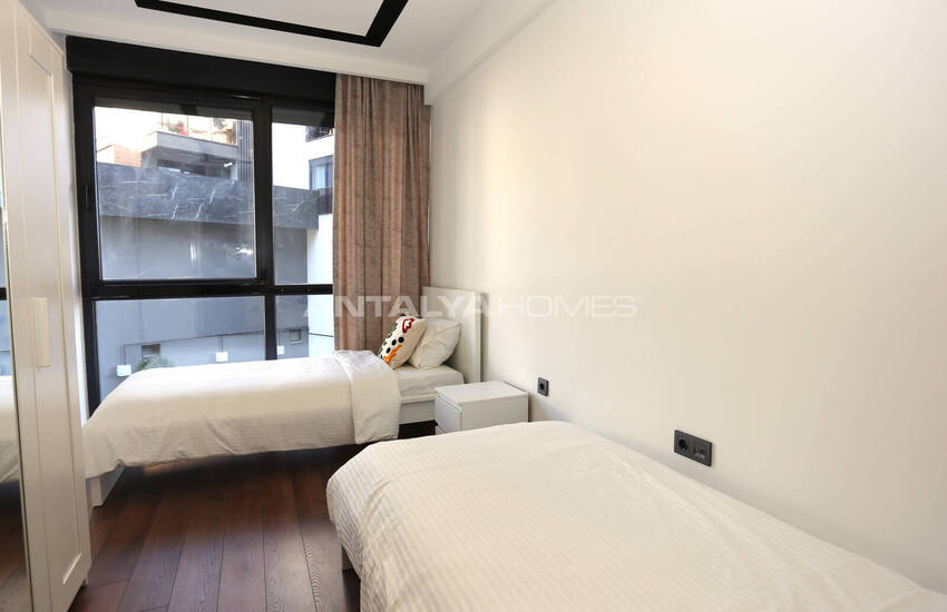 آپارتمان با منظره کوهستان در ویستا پریمیوم با استخر در کنییالتی 18